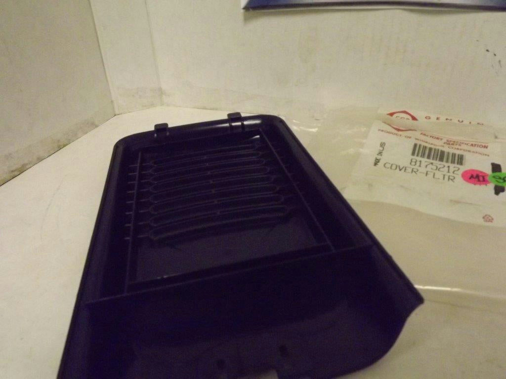 KENMORE VACUUM 8175212 FILTER COVER NEW KENMORE VACUUM 8175212 FILTER COVER NEW